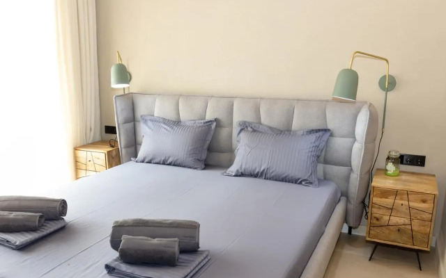 Luxury 4-bedroom Villa in Black Sea Rama Resort