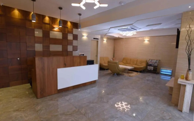 Hotel Grand Elegance