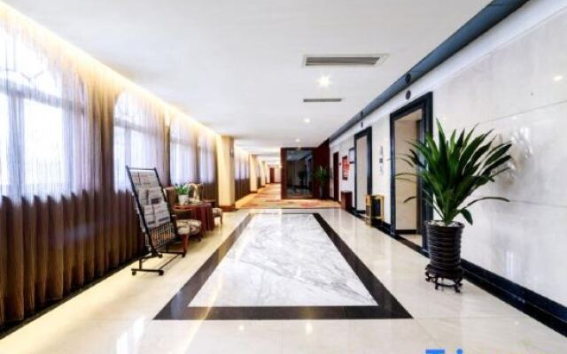 Chengdu Tianren Grand Hotel