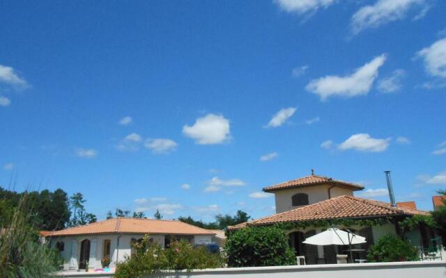 Studio Independant Mios Bourg