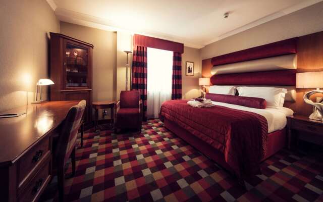 Carlton George Hotel