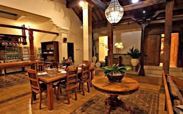 Villa Baja