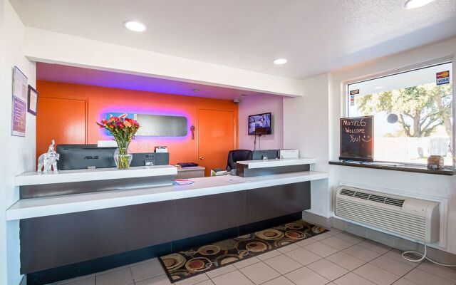 Motel 6 Round Rock, TX