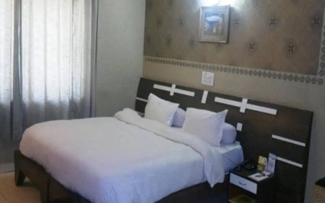 Hotel Radhika Regency