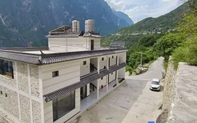 Xiapan Home Homestay (Tiger Leaping Gorge)