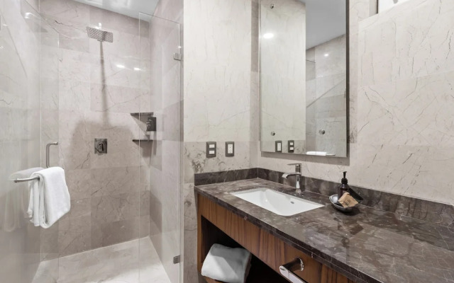 Blue Horizon Luxury Condo