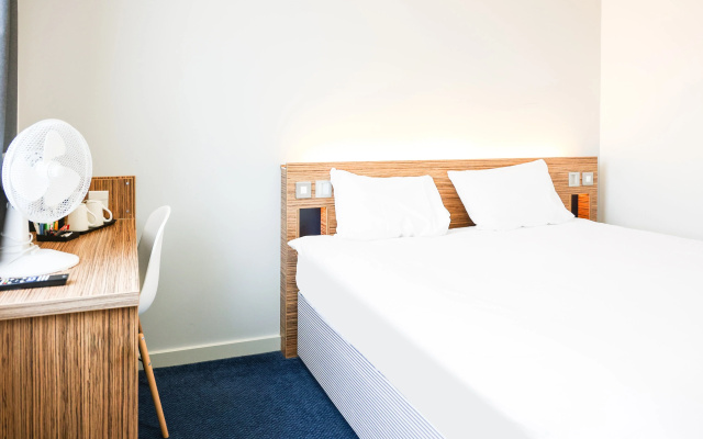 GO2 Lancaster Centre Hotel by OYO - Image 4