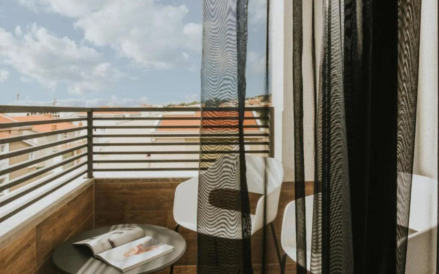 Hotel Ani