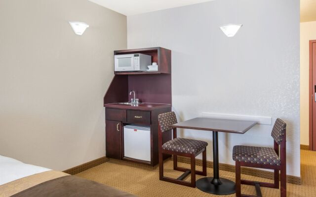 Ramada by Wyndham Lloydminster
