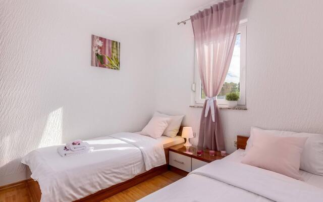 Splendid Apartment with Hot Tub in Crikvenica Croatia