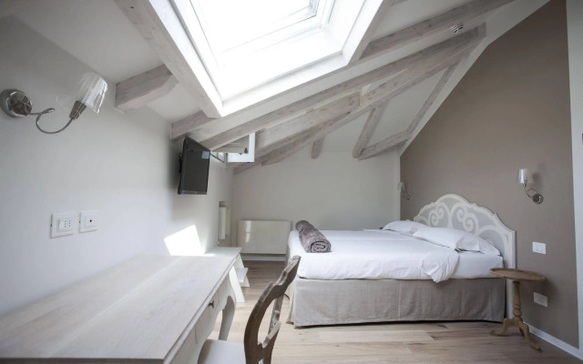 Villa Italia Luxury Suites and Apartments