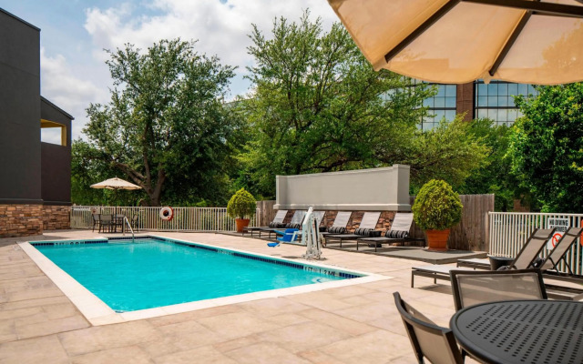 Four Points by Sheraton Dallas Arlington Entertainment District