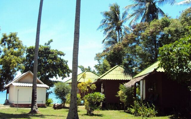 Zoe Frenchy Resort