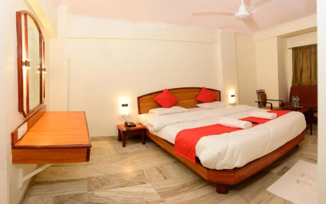 Raja Hotel