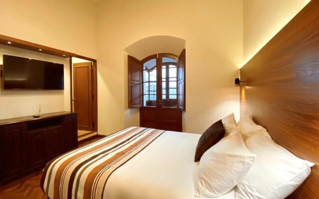 San Juan Suites