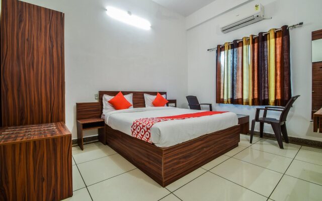 OYO 23381 Hotel Sagar Ratna