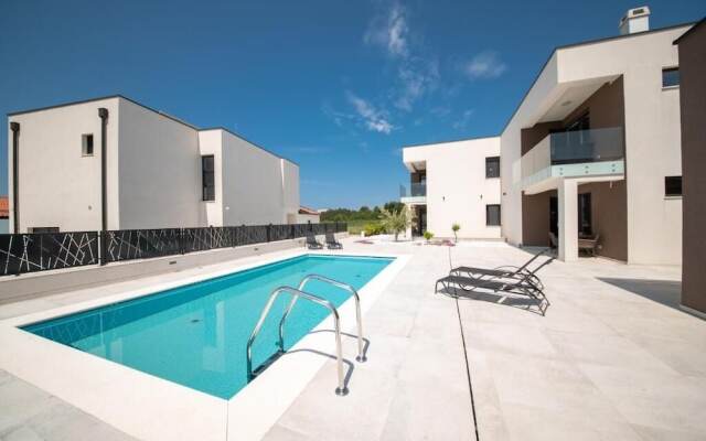Vrsi Beautiful Apartments With Pool - A3