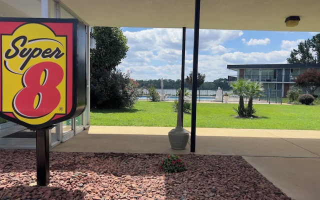 Super 8 by Wyndham Riverside AL