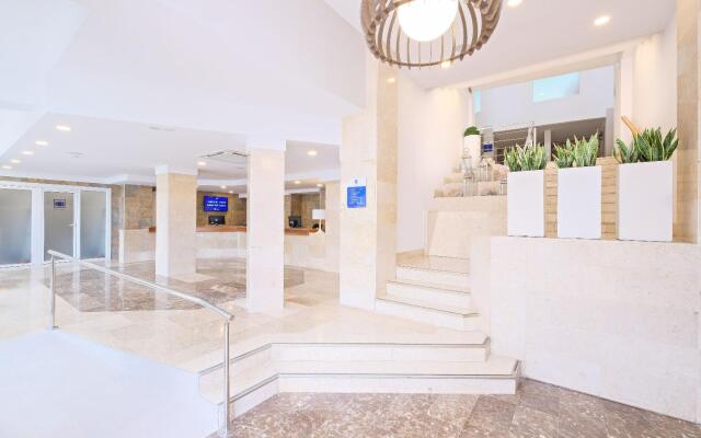 Azuline Hotel Palmanova Garden