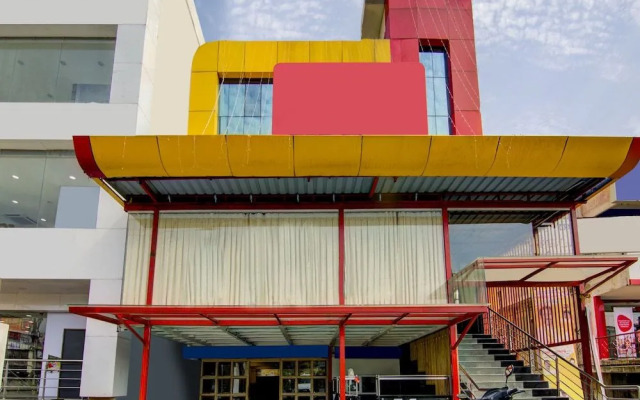 OYO 13584 Hotel Ruchi