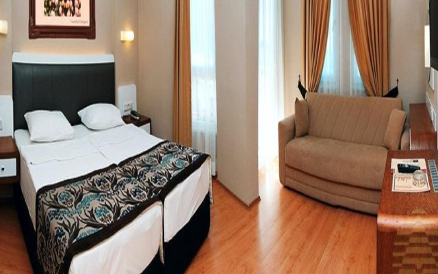 Azak Hotel