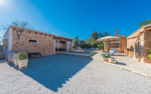 H Rreo in Campos With 3 Bedrooms and 2 Bathrooms