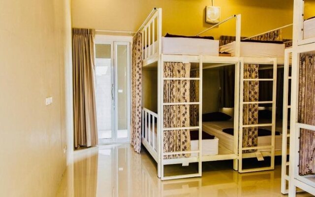 Little Boat Hostel