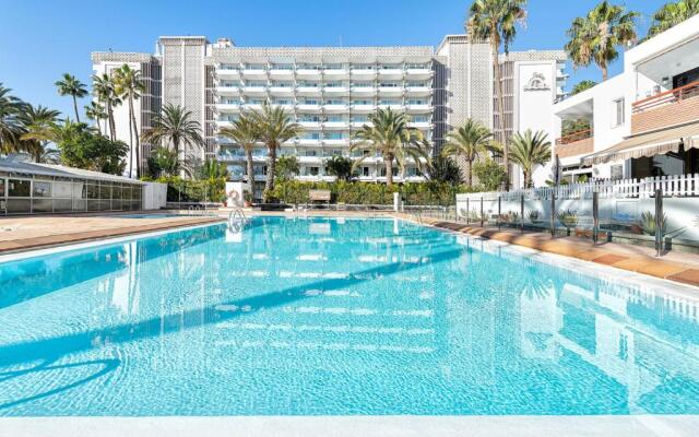 Apartamento a pie del mar
