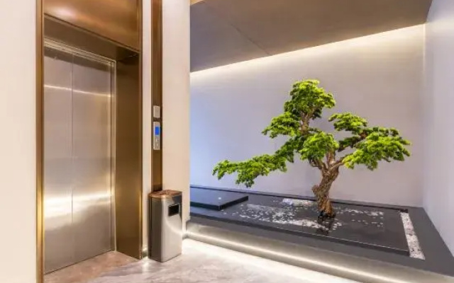 Linyi Litai Select Hotel (Cangzhou Road Railway Station)