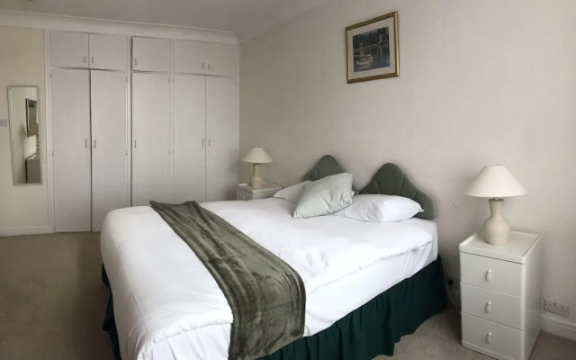 Elegant & Bright English Style 1 Bed Hyde Park