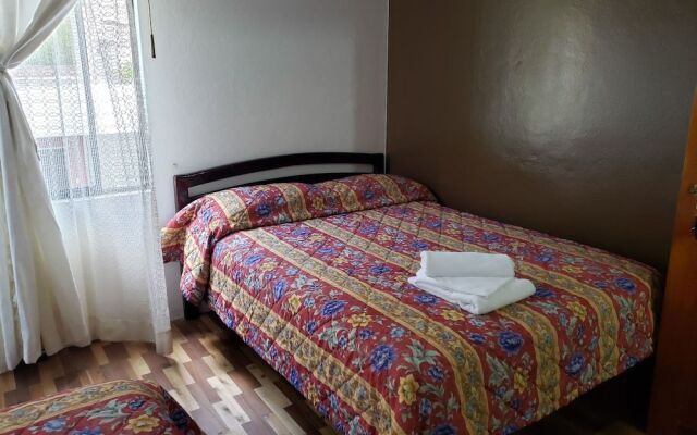 Hostal Monte Real