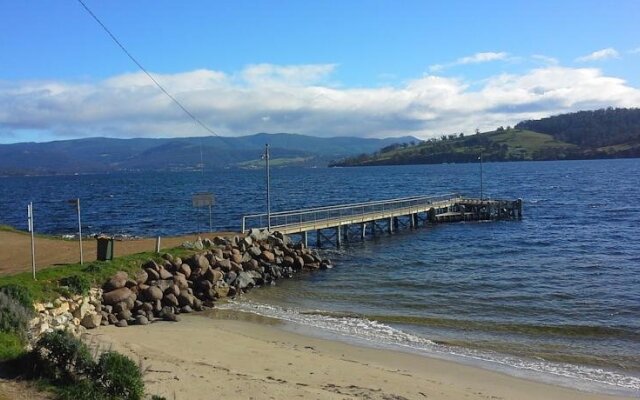 Bruny Island Beachside Accommodation