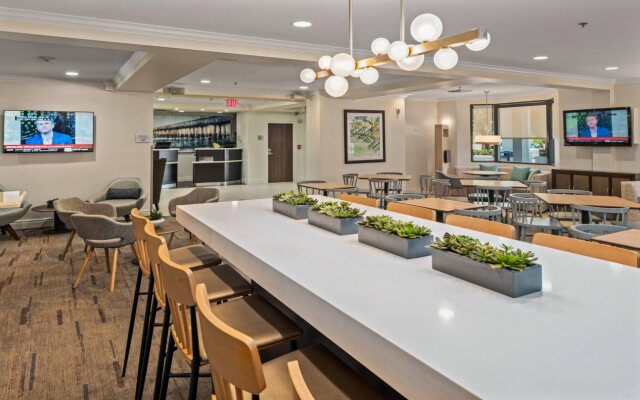 Courtyard by Marriott - Naples