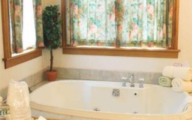White Lace Inn