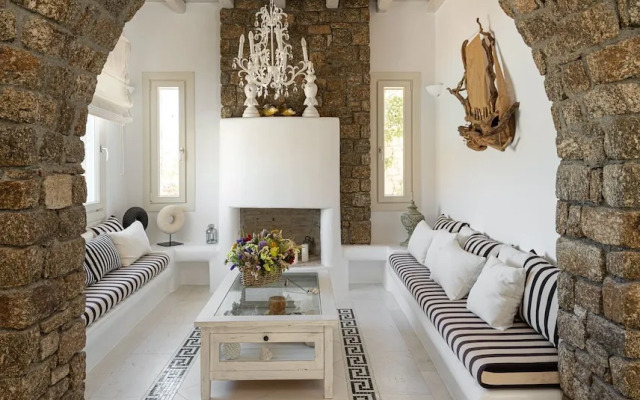 Etesians Suites & Villas