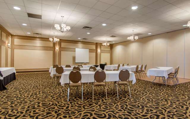Clarion Hotel