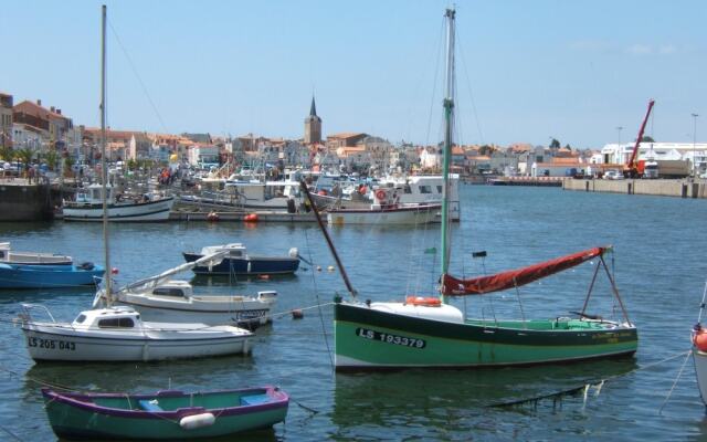House With 2 Bedrooms in Les Sables-d'olonne, With Wifi