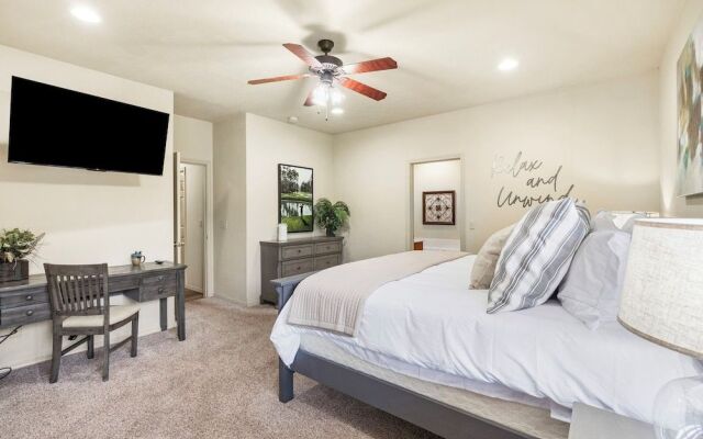 The Golf Shack - Picturesque Views on Deck!