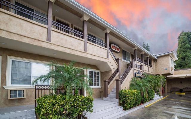 Nite Inn - Walking Distance to Universal Studios Hollywood