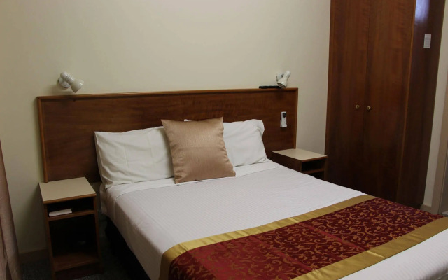 Pioneer Way Motel