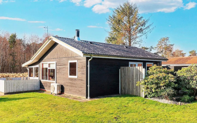 5 Person Holiday Home in Hals