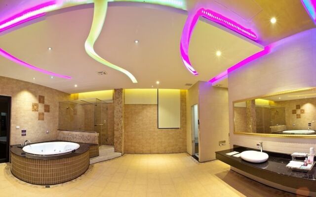 Wei Feng Motel