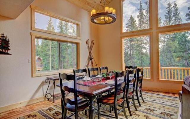 Grand Moose Lodge Home