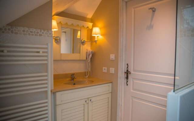 Baie DES Voiles - #203 Duplex Pieds Dans L'eau