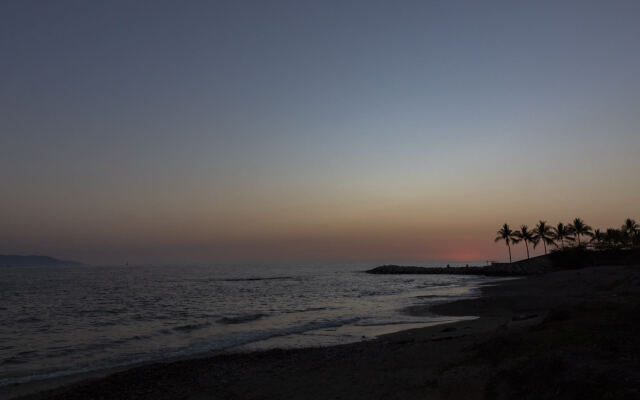 Capitalia Tres Mares Beachfront Oasis