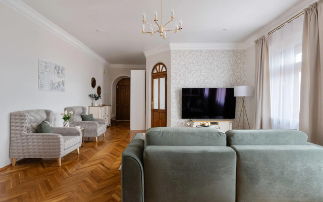 GMApartments (ДжиЭмАпартментс) на Страстной бульвар 4/4