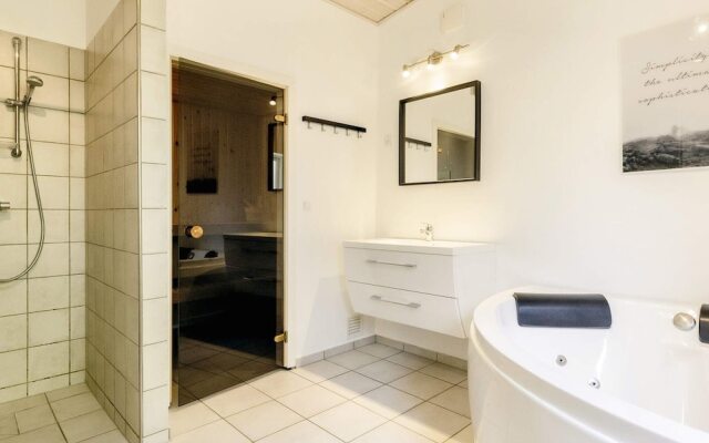 10 Person Holiday Home in Hadsund