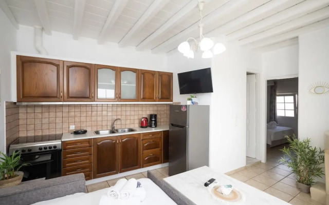 Gorgeous Rustic Cave wDreamy Shared Pool