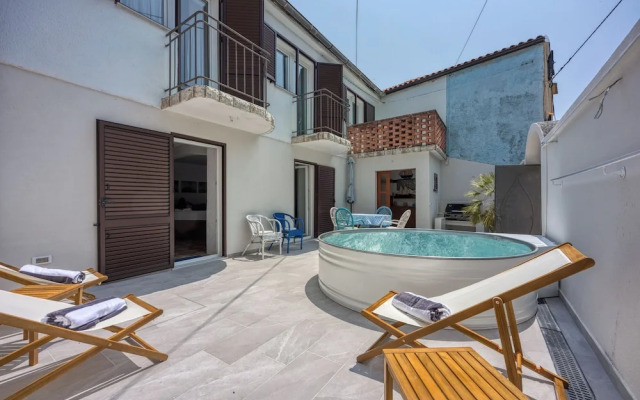 Captain's House - Sv. Jakov