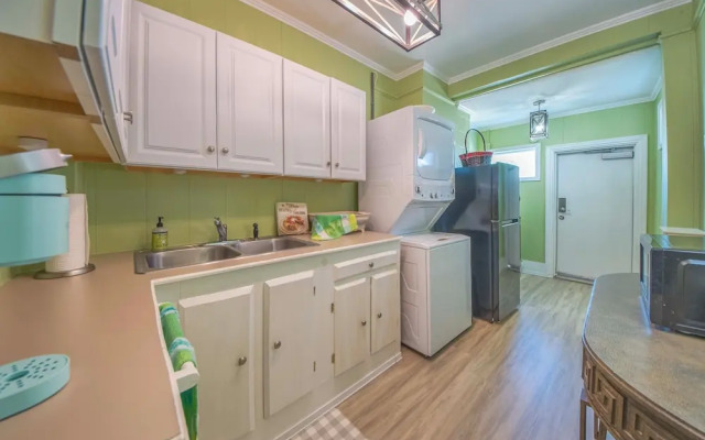 Stroll Into Town: Cozy Apartment in Kilmarnock
